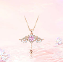 Angel Heart Necklace With Moving Wings And A Clavicle Chain