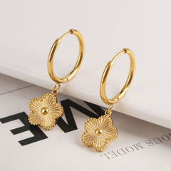 Metal Plum Blossom Sparkling Stainless Steel Electroplated Earrings.Packing list: Earrings* 1pair