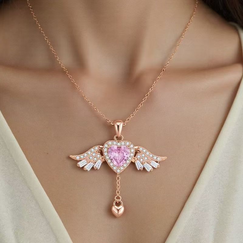 Angel Heart Necklace With Moving Wings And A Clavicle Chain